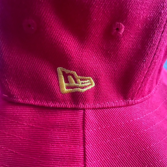 Kansas City Chiefs New Era NFL Bucket Hat - Picture 5 of 5